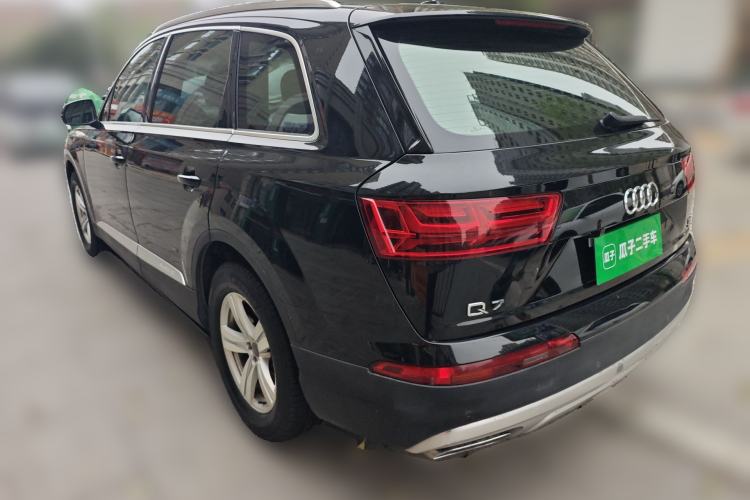 Used Audi Q7 
