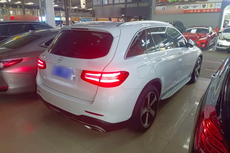 Used Mercedes-Benz GLC 2018 Facelift GLC 260 4MATIC Luxury Edition
