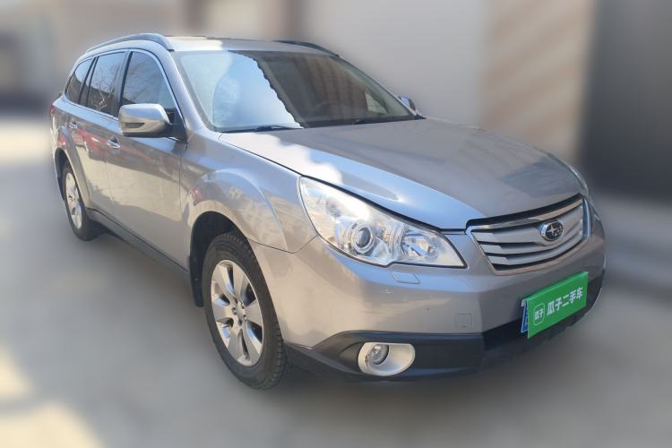 Used Subaru Outback 2011 2.5i Luxury Edition Front Right 45 Deg