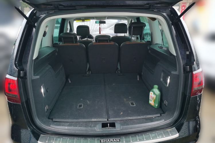 Used Volkswagen Sharan 2014 2.0 TSI Comfort Model
