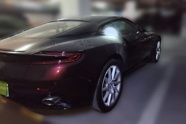 Used AstonMartin DB11 2016 5.2T First Edition
