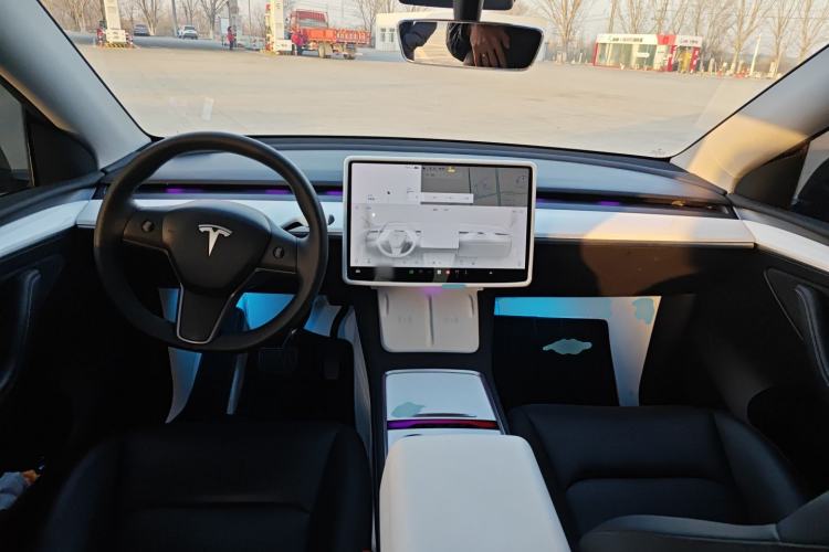 Used Tesla Model Y 2021 Long-Range All-Wheel-Drive Version 3D7