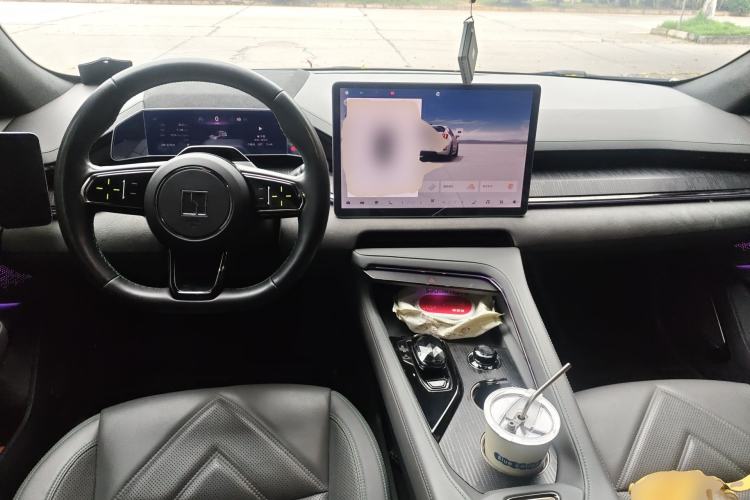 Used Zeekr 001 2023 WE Edition 100 kWh Center Console