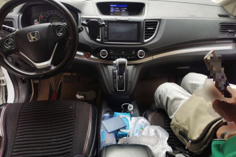 Used Honda CR-V 2015 2.4L four-wheel drive luxury version
