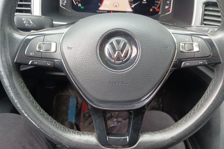 Used Volkswagen Teramont 2020 Revised Version 380TSI Four-Wheel Drive Luxury Edition Steering Wheel