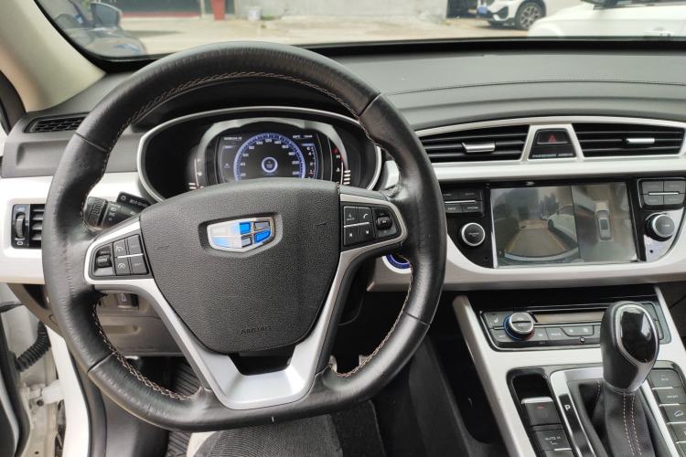 Used Geely Auto Emgrand X7 Sport 2016 1.8TD Automatic ZhiZun Version Center Console