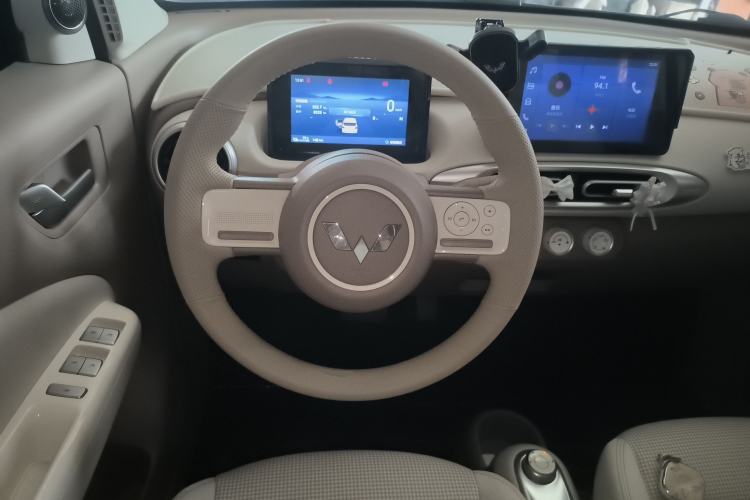 Used Wuling Hongguang MINIEV 2025 Four-Door Version Zhenxiang+ Edition Steering Wheel