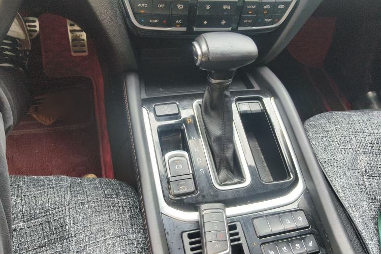 Used GAC Trumpchi GS8 2017 320T Two-Wheel Drive Luxury Smart Connectivity Version (7 Seats)
