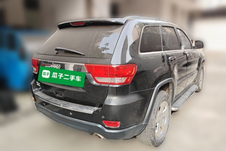 Used Jeep Grand Cherokee 2011 3.6L Luxury Navigation Edition Rear Right 45 Deg