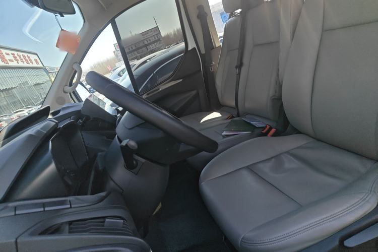 Used Ford Transit 2019 2.0T Diesel Multi-Purpose Commercial Vehicle Mid-Drive Mid-Roof 6-Seater China VI Standard
