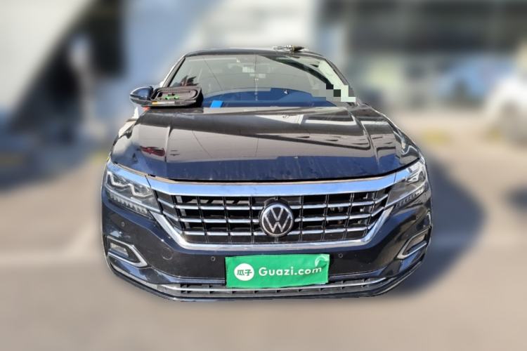 Used Volkswagen Passat 2020 Revised Version 330TSI Luxury Edition China VI Standard Front