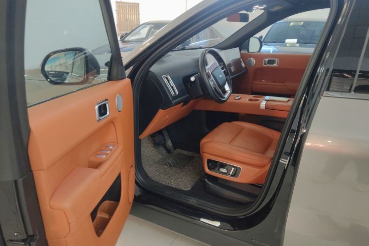 Used Li Auto L8 2023 Max model