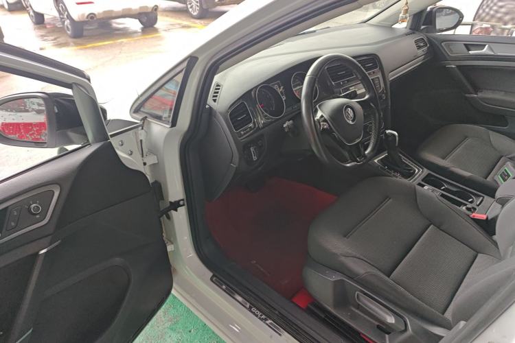 Used Volkswagen Golf 2017 230TSI Automatic Comfort Edition – Celebrating Milestone of One Million Units