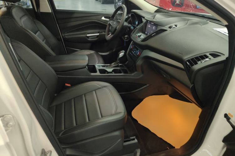 Used Ford Kuga 2019 EcoBoost 180 Two-Wheel-Drive Platinum Edition China VI Standard