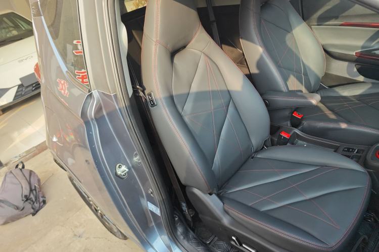 Used Chery Little Ant 2022 Revised Version Sweet Pink Edition Half-Sugar Version Lithium Iron Phosphate 30.7 kWh 30 kW 301 km
