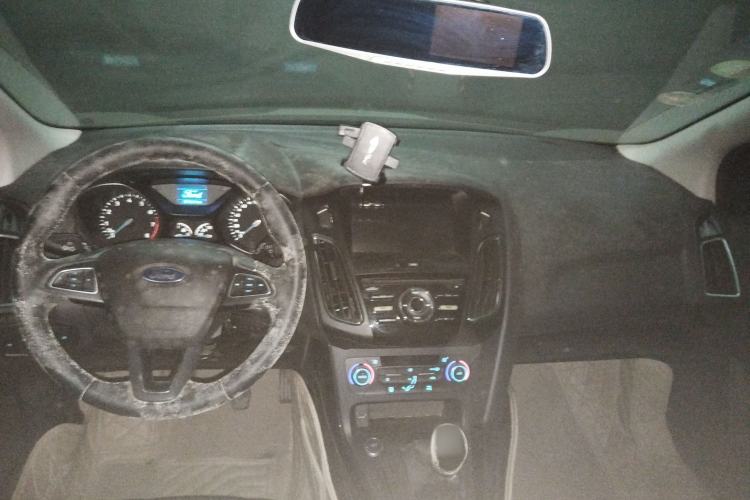 Used Ford Focus 2017 Hatchback 1.6L Manual Fashion Edition SmartDrive Version Center Console