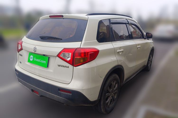 Used Suzuki Vitara 2016 1.6L Manual Two-Wheel Drive Entry-Level Trim Rear Right 45 Deg