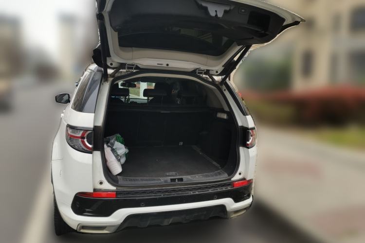 Used Land Rover Discovery Sport 2019 240 PS SE Dynamic Version China VI Standard Trunk