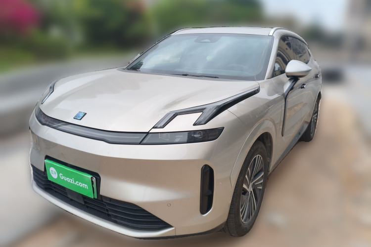 Used Lynk & Co 08 EM-P 2025 120km Long-Range Pro