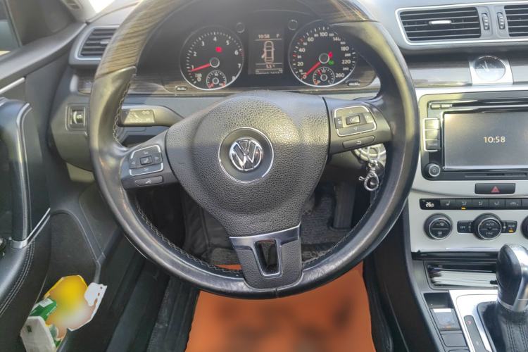Used Volkswagen Magotan 2013 1.8TSI Prestige Model Steering Wheel