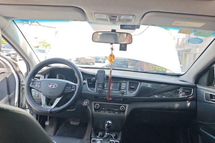 Used Hyundai Mistra 2014 1.8L Automatic Smart GLS
