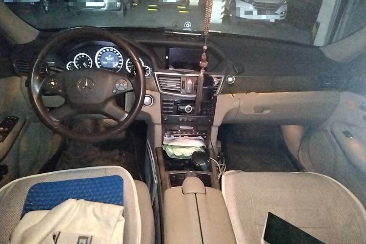 Used Mercedes-Benz E-Class 2009 E 300 Elegant Model