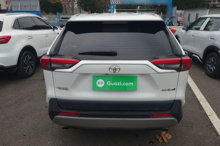 Used Toyota RAV4 2023 2.0L CVT Two-Wheel Drive Fashion Edition
