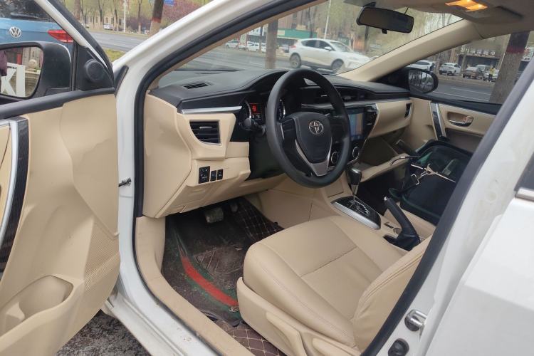 Used Toyota Corolla 2014 1.6L CVT GL-i Driver Seat