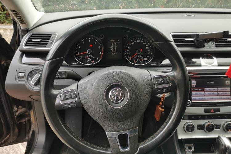 Used Volkswagen Magotan 2013 2.0 TSI Luxury Model Steering Wheel