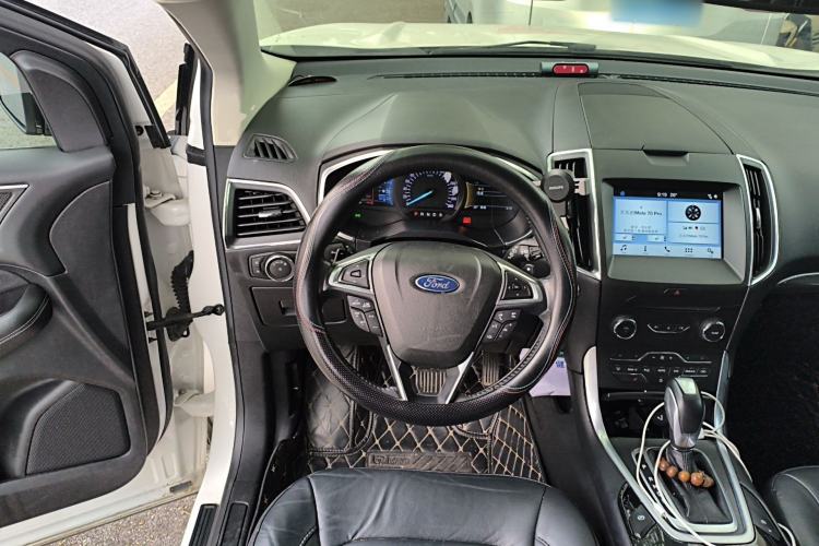 Used Ford Edge 2018 EcoBoost 245 Two-Wheel-Drive Titanium 7-Seater China V Standard Steering Wheel