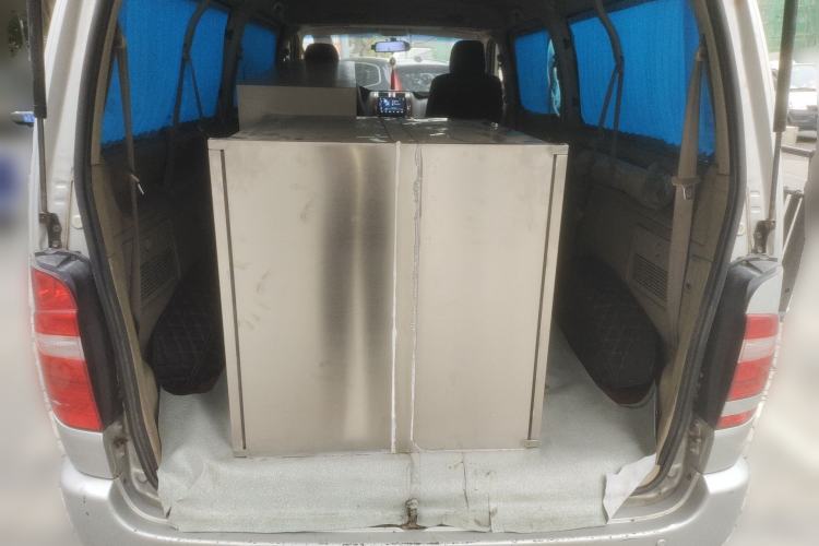 Used Jinbei Grace 2010 2.4L 3rd Generation Luxury Long-Wheelbase 9-Seater — 4RB2 Trunk