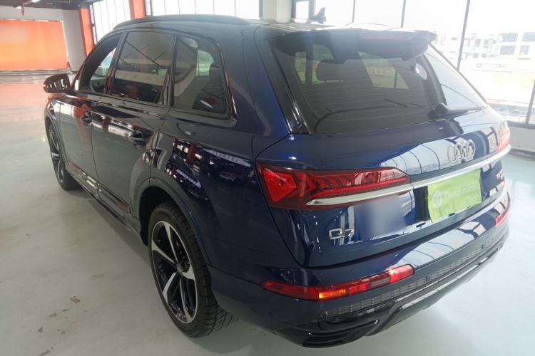 Used Audi Q7 2021 55 TFSI quattro S line Sport model