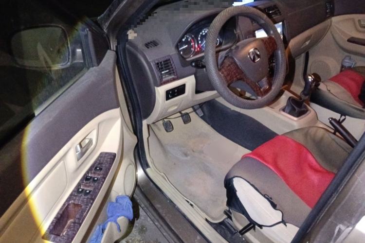 Used BAIC Weiwang M30 2015 1.5L Basic Version DAM15 Driver Seat