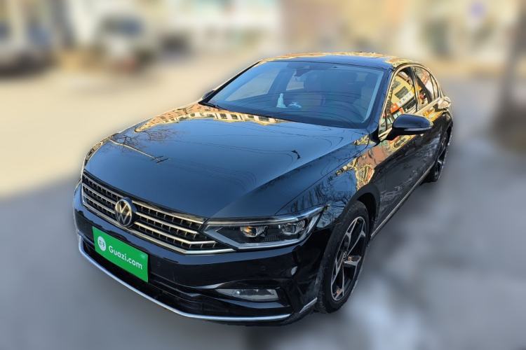 Used Volkswagen Magotan 2025 Revised Version Zhongxiang Edition 330TSI DSG Luxury Trim