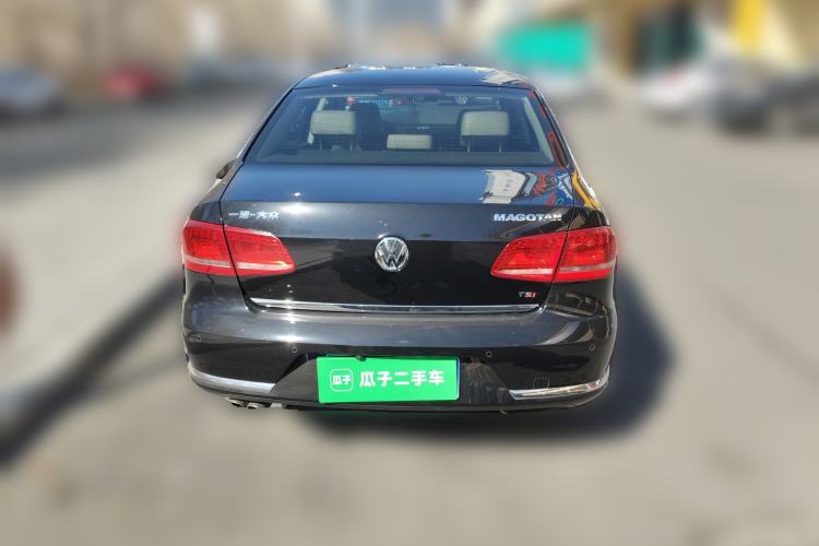 Used Volkswagen Magotan 2015 Facelift 1.8TSI Luxury Model Rear