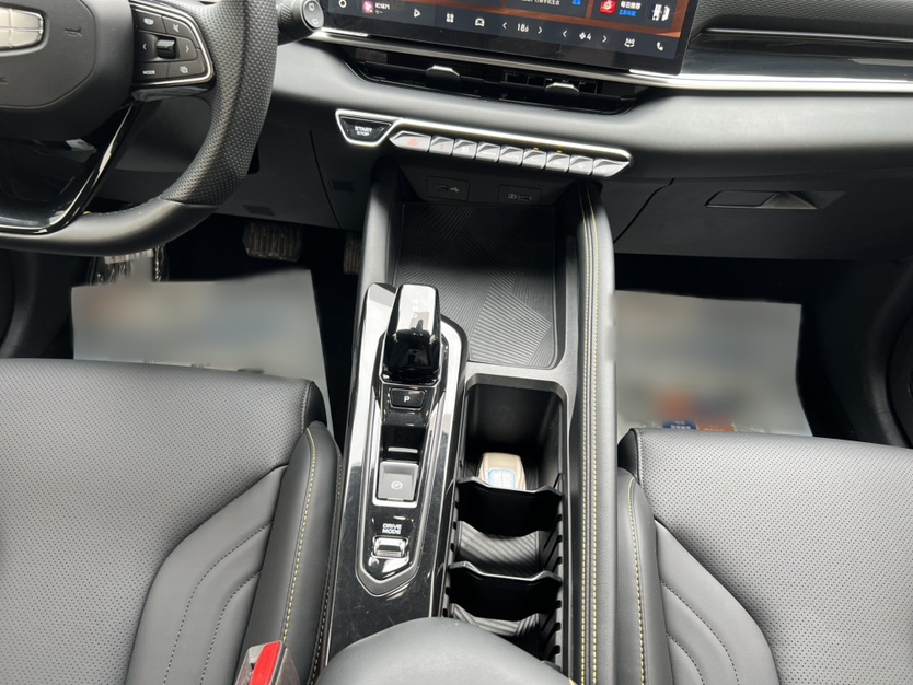 Geely Auto Coolray 2025 Bin Yue L 1.5TD DCT Star Diamond — снимка 20