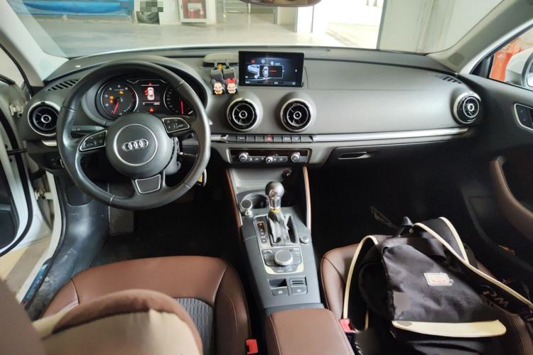 Used Audi A3 2014 Limousine 40 TFSI S line Comfort Model