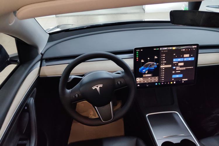 Used Tesla Model Y 2021 Long-Range All-Wheel-Drive Version