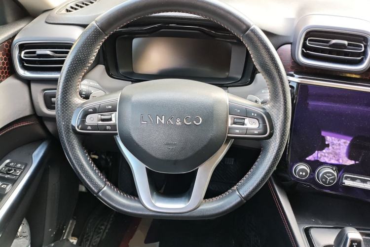 Used Lynk & Co 02 2019 1.5T DCT Two-Wheel Drive Pro Edition China VI Standard
