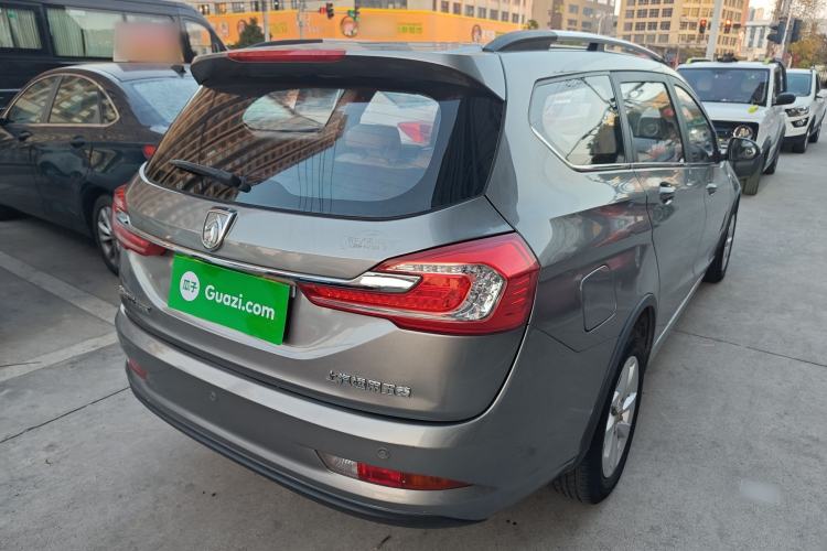 Used Baojun 310W 2017 1.5L Manual Fashion Model China V