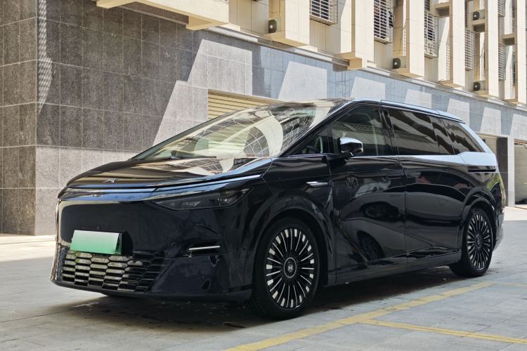 Used XPeng X9 2025 740 Ultra-Long Range Max