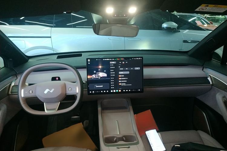 Used ONVO L60 2024 60 kWh Rear-Drive Version