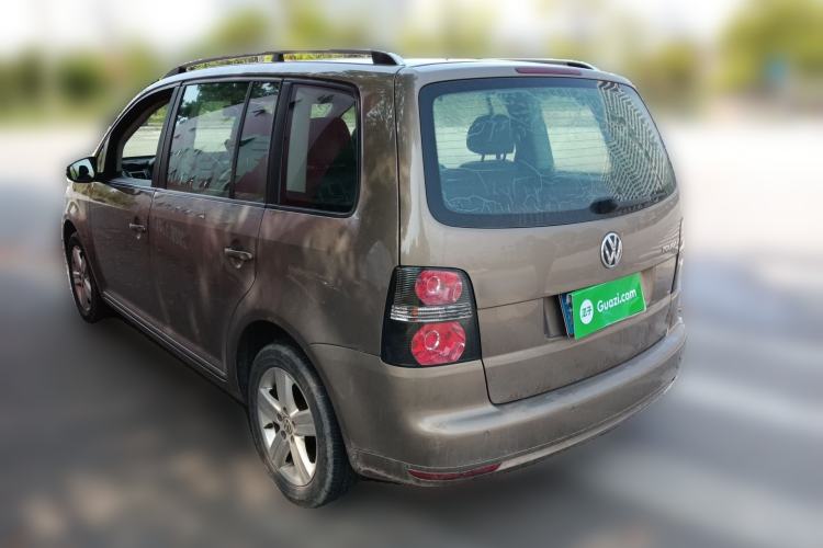 Used Volkswagen Touran 2015 1.4T DSG Comfort Edition 5 Seats Rear Left 45 Deg