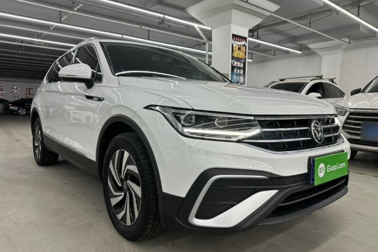 Used Volkswagen Tiguan L 2023 280TSI Automatic Two-Wheel Drive Trendy Innovation Limited Edition
