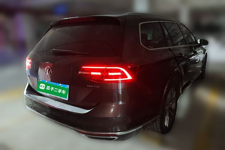 Used Volkswagen Variant 2017 380TSI Two-Wheel Drive Comfort Edition