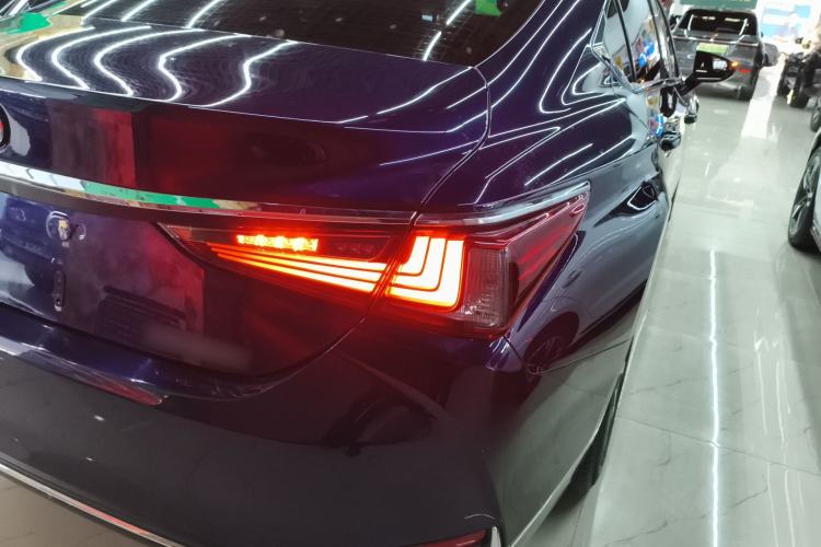 Used Lexus ES 2021 200 Excellence Edition