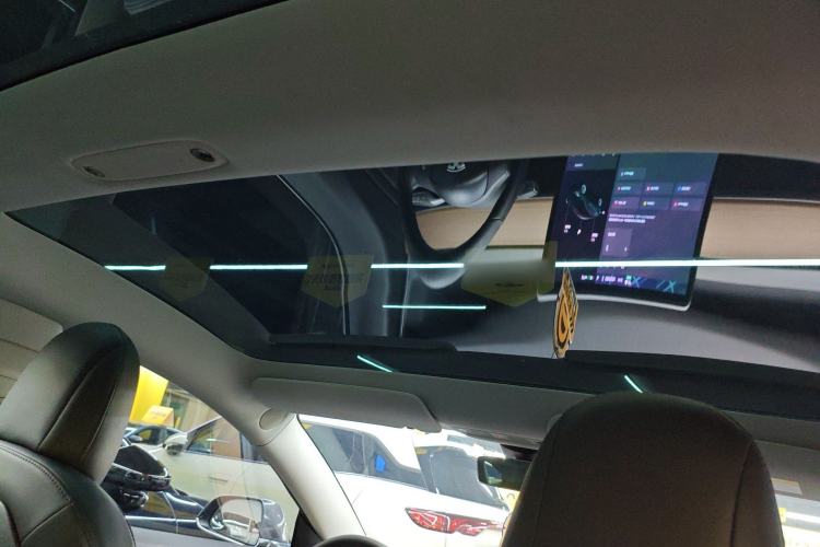 Used Tesla Model 3 2019 Long-Range Rear-Wheel-Drive Version Headliner