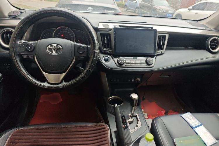 Used Toyota RAV4 2013 2.0L CVT Four-Wheel Drive New Edition