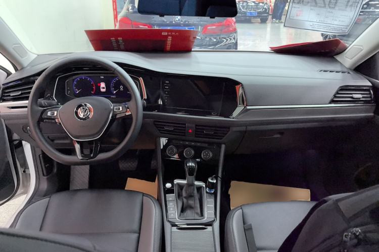 Used Volkswagen Sagitar 2022 280TSI DSG Flyover Edition Center Console