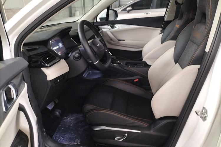 Used Lynk & Co 06 EM-P 2022 PHEV 84 km Range Pro Version